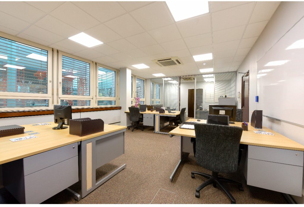 13 Desk Office with Private Management Suite