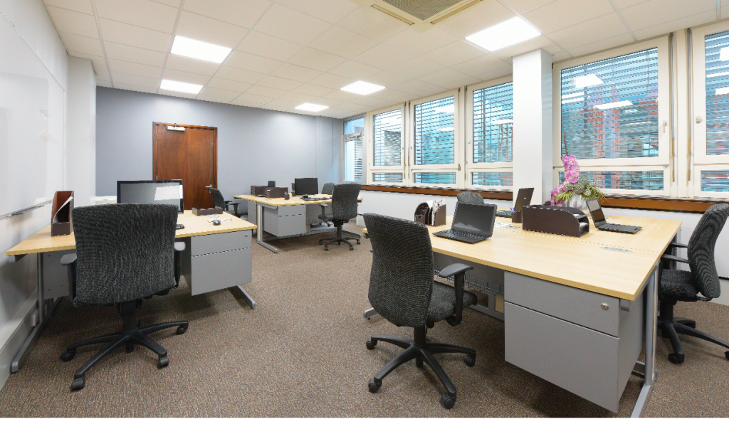 11 Desk Office with Private Management Suite